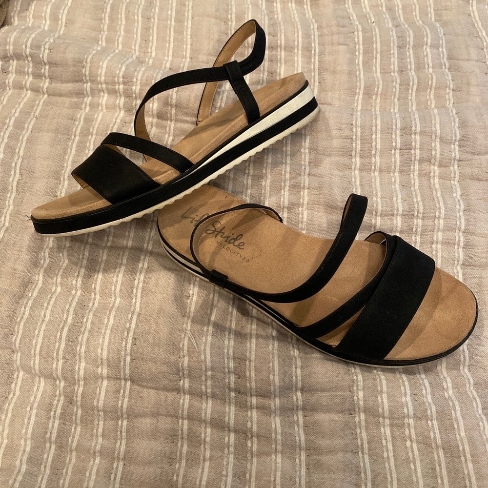 Life stride sandals